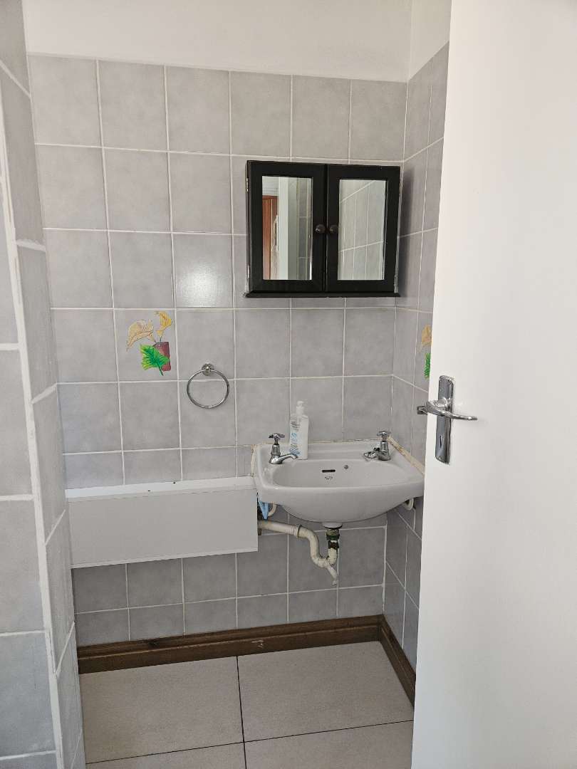 To Let 2 Bedroom Property for Rent in Sunridge Park Eastern Cape